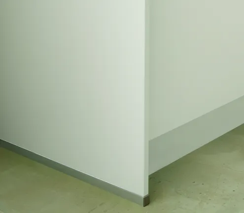 Profil bas pour joues de 16 mm d‘épaisseur, y compris profilé de sol en coul.014 aspect inox ZWS1664 Brit Cuisines Profil bas pour joues de 16 mm d‘épaisseur, y compris profilé de sol en coul.014 aspect inox ZWS1664 0